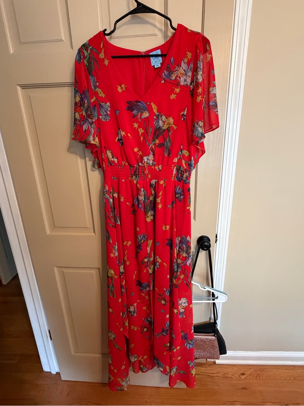 NWOT CeCe Red Floral V-Neck Maxi Dress